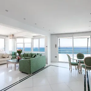 Laila's Seaview Penthouse Апартаменты Ларнака